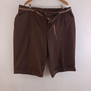 White stag women's plus brown belted shorts size 26W